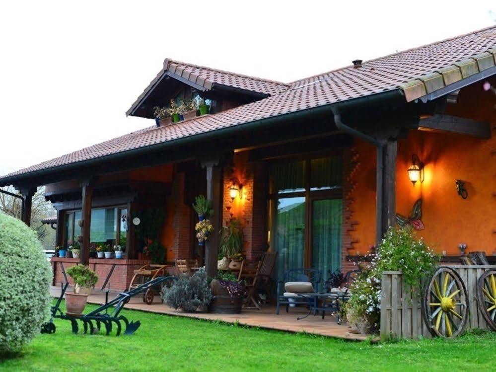 Alojamiento Bernabales Pámanes Exterior foto